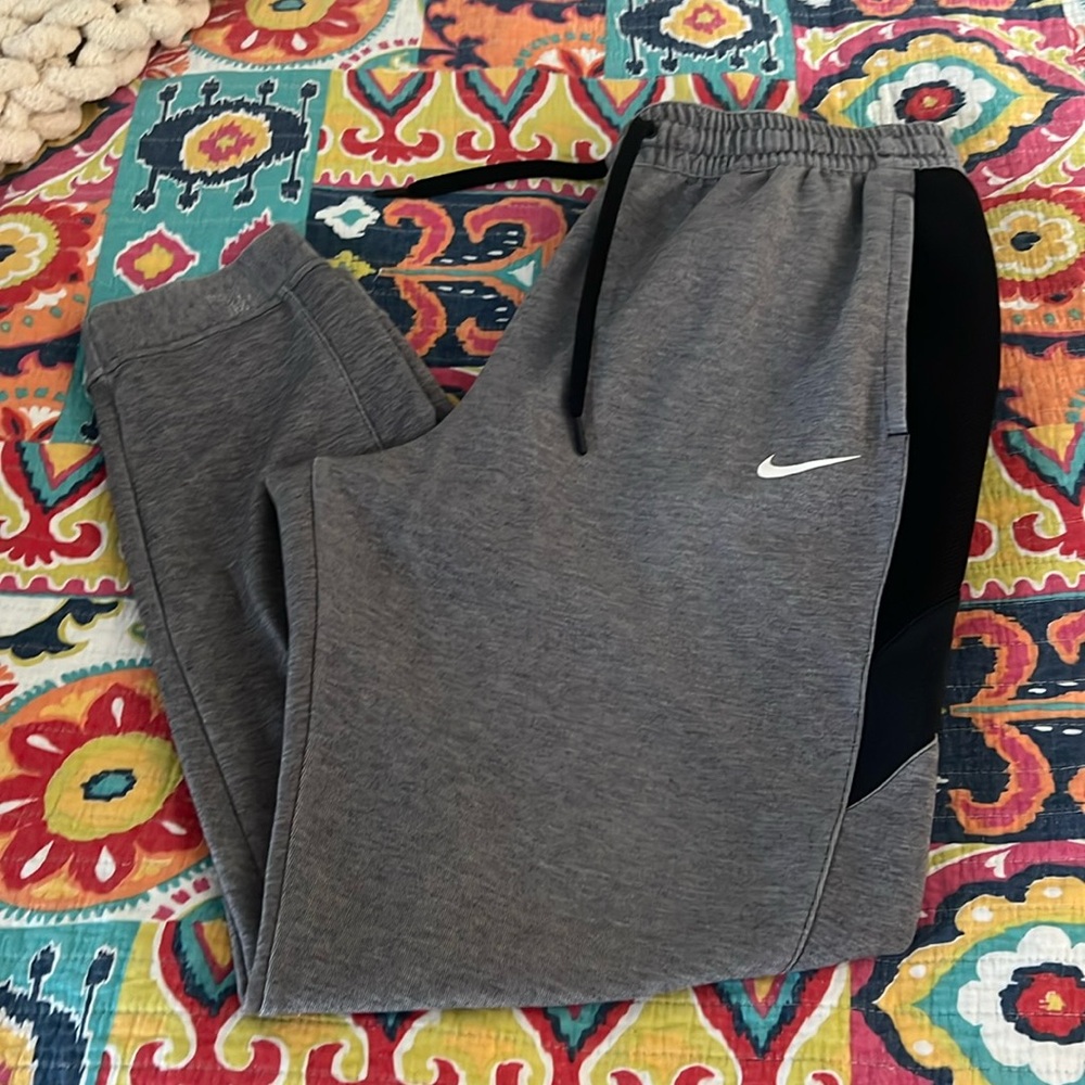 mens nike pants in XL drifit in gray and black